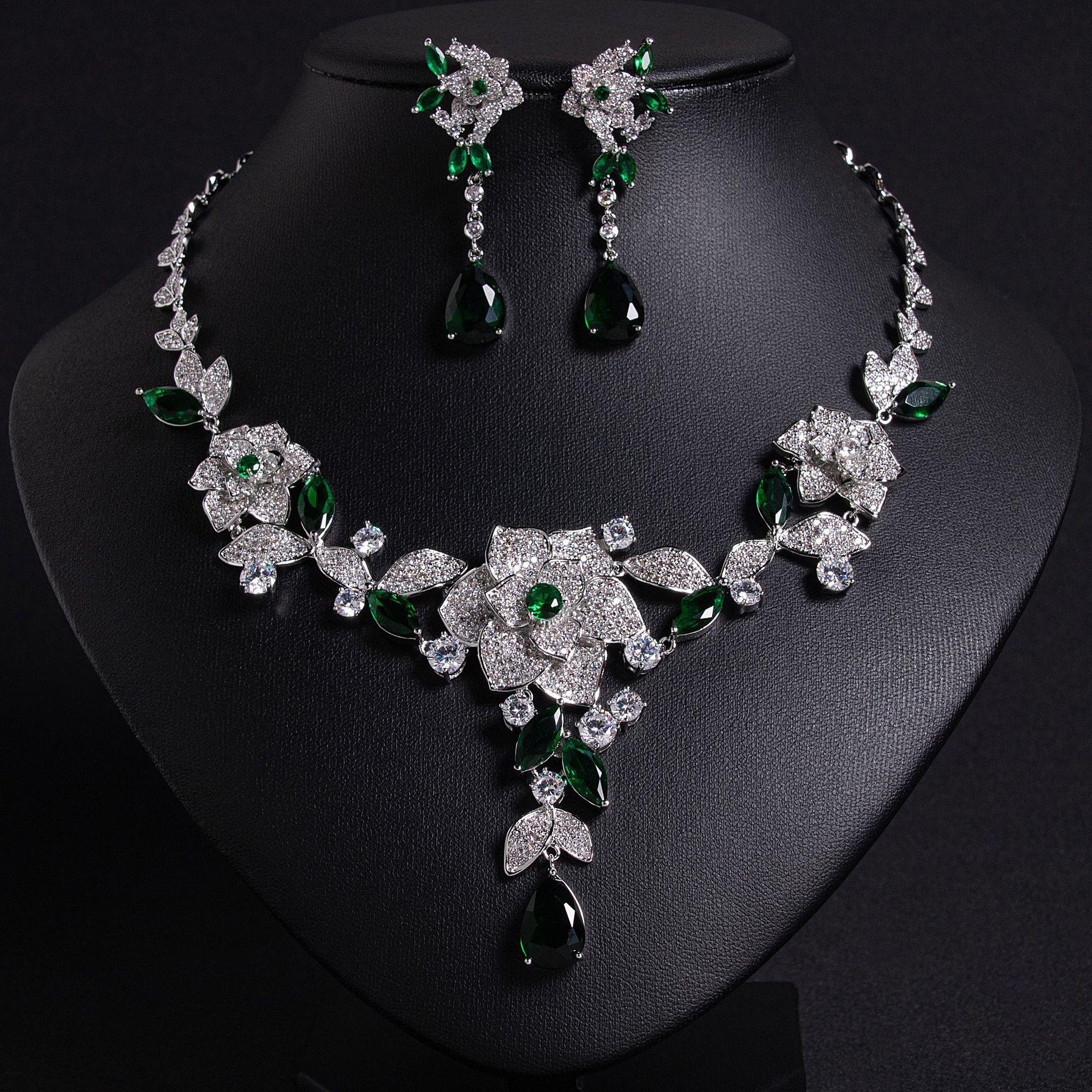 

Женский дизайн в стиле легкой роскоши, инкрустированный цирконом, элегантный набор ожерелья и серег, модный и универсальный нишевый дизайн, набор с цирконом зелёный