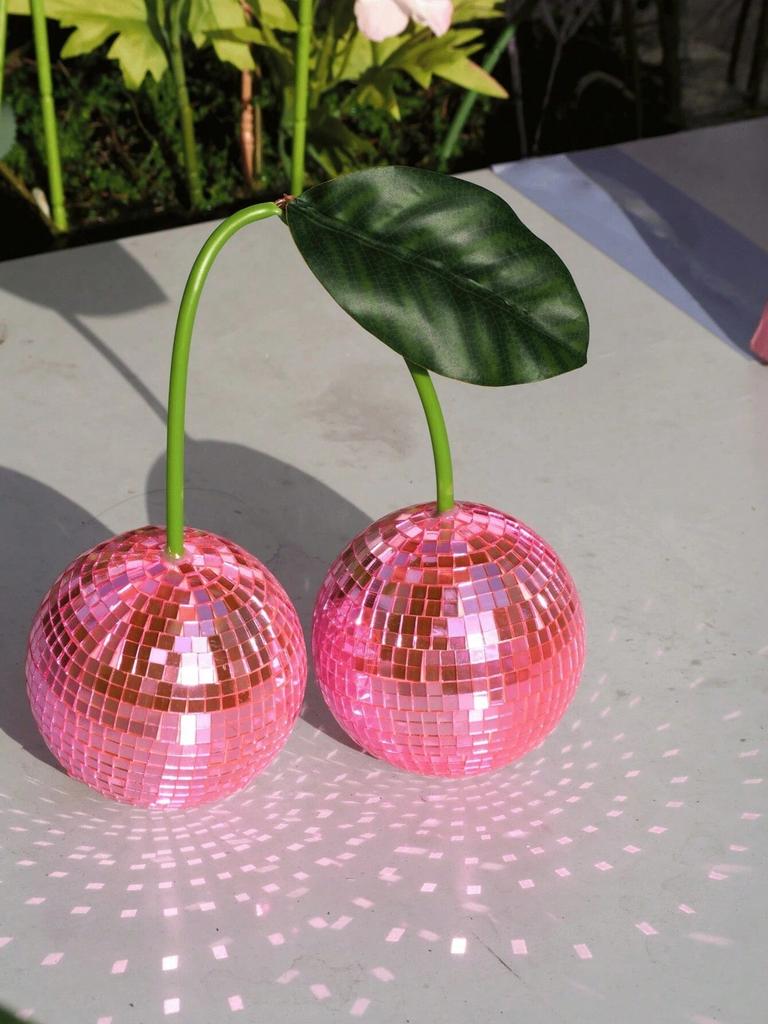 Disco Cherries Are Used for Wall and Home Decoration, and Can Be Hung On Walls with Cherry Disco Balls Anddisco Decorations