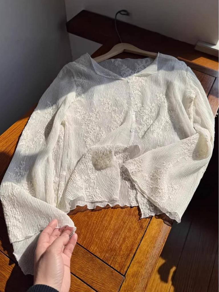 High-Quality Apricot Heavy Jacquard V-Neck Lace Top for Women, 2026 Spring/Summer, Chinese Embroidery, Loose Fit