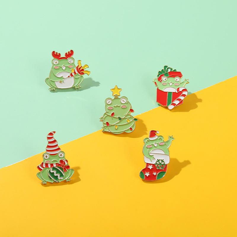 Frog Christmas Delightful Brooch Set Attractive Gold Alloy Pins For Fashion Accessories