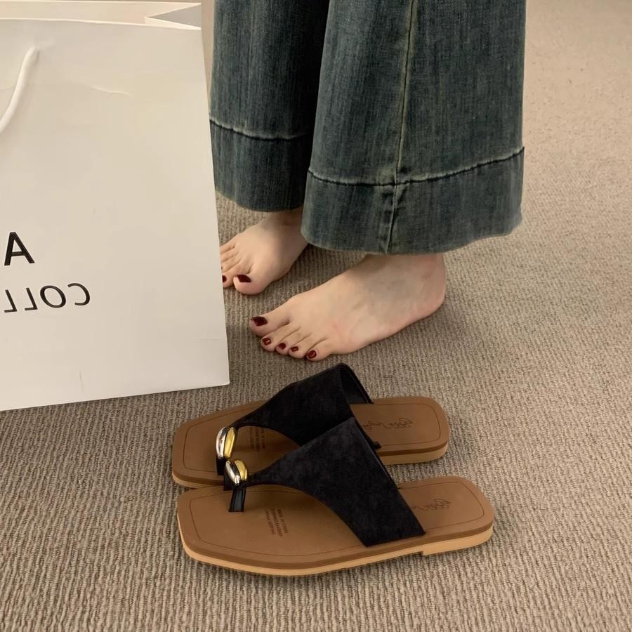 Fashion Casual Cover Toe Flat Slippers Women's Summer Wear 2025 New Seaside Vacation Beach Shoes Roman Cool Slippers