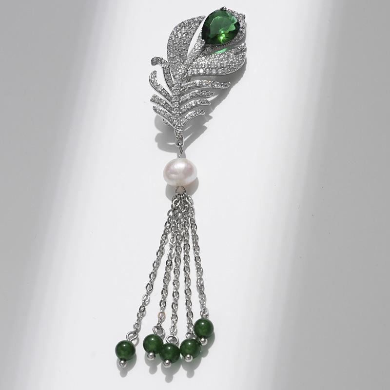 Bo Xin Yun Luxury Pearl and Green Agate Tassel Feather Brooch for Women s Coats and Suits