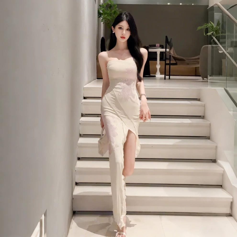 Royal sister sexy spice girl floral tube top dress gentle temperament unique beautiful waist slim hip split skirt