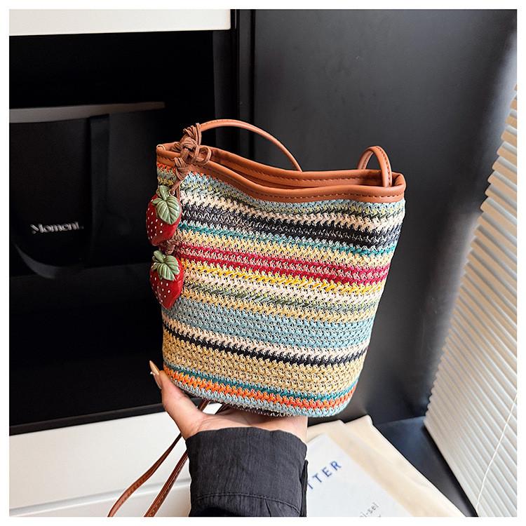IELGY Hand-Woven Bag Seaside Vacation One-Shoulder Beach Cross-Body Bucket Bag