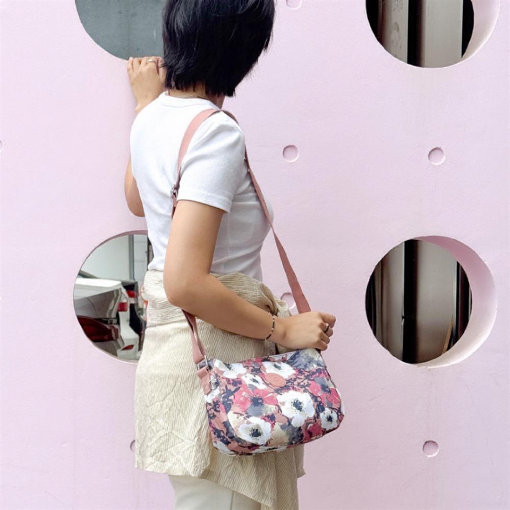 New Arrivals Open Run Women Flower Pattern Nylon Lightweight Crossbody Bag Half