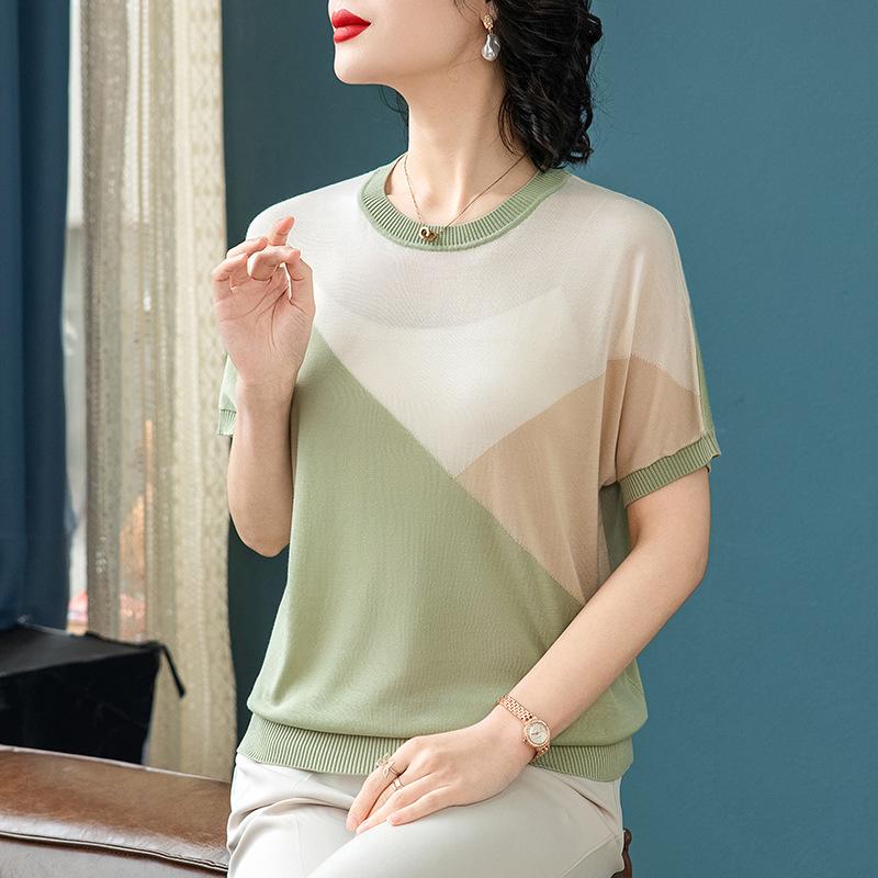 

2026 Summer Ice Silk Knit T-Shirt for Women 50+ - Short-Sleeved, Chic Design L (80-100 jin) светло-зеленый