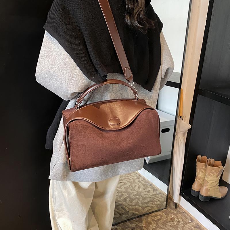 Portable Large-capacity Tote Bag Women's 2025 Autumn and Winter New Retro Fashion Shoulder Bag High-end Casual Messenger Bag