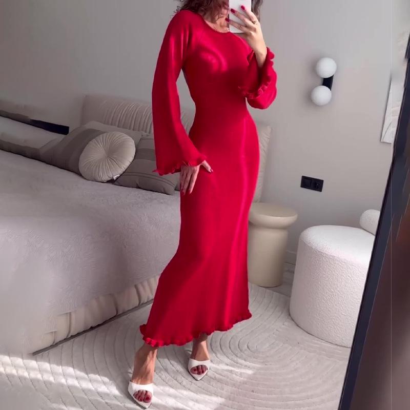 2024 Autumn Women's Fashion: Sexy Backless Knit Lace-Up Dress