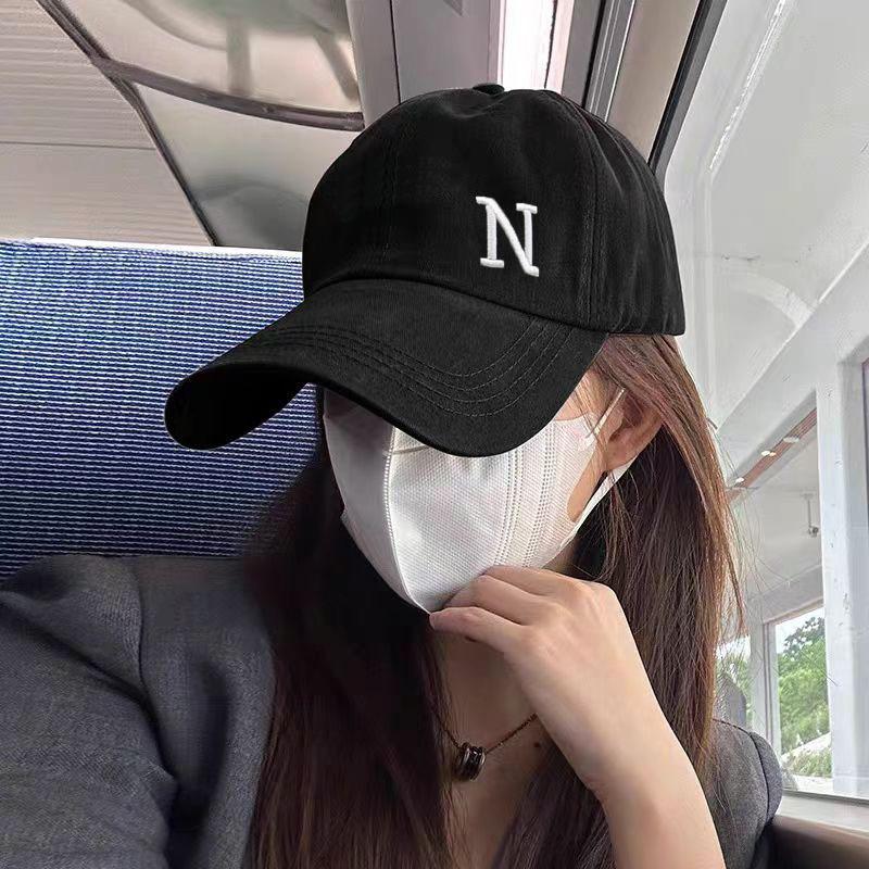 

RICYGVM N-Letter Baseball Hat For Women Outdoor Sunshade Peaked Cap Fashion Embroidery Duck Tongue Caps Solid Color Unisex Visor Adjustable чорний