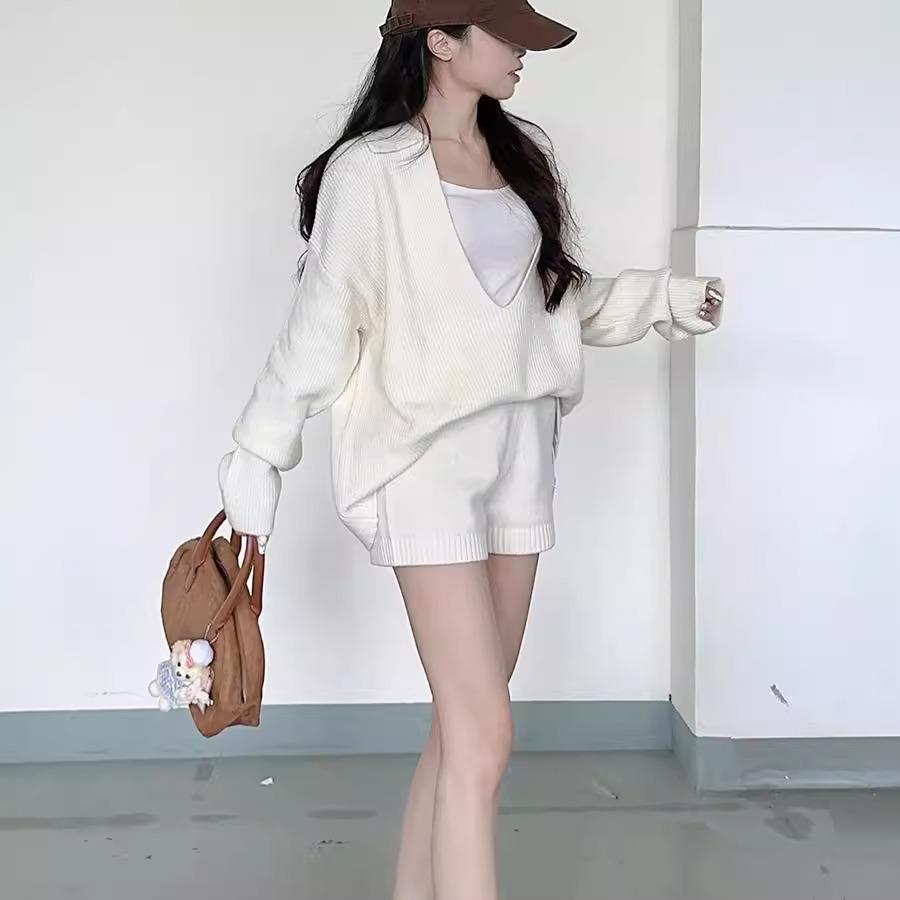 Women's Relaxed V-neck Sweater & Shorts Set - Autumn/Winter Casual Knit Two-piece