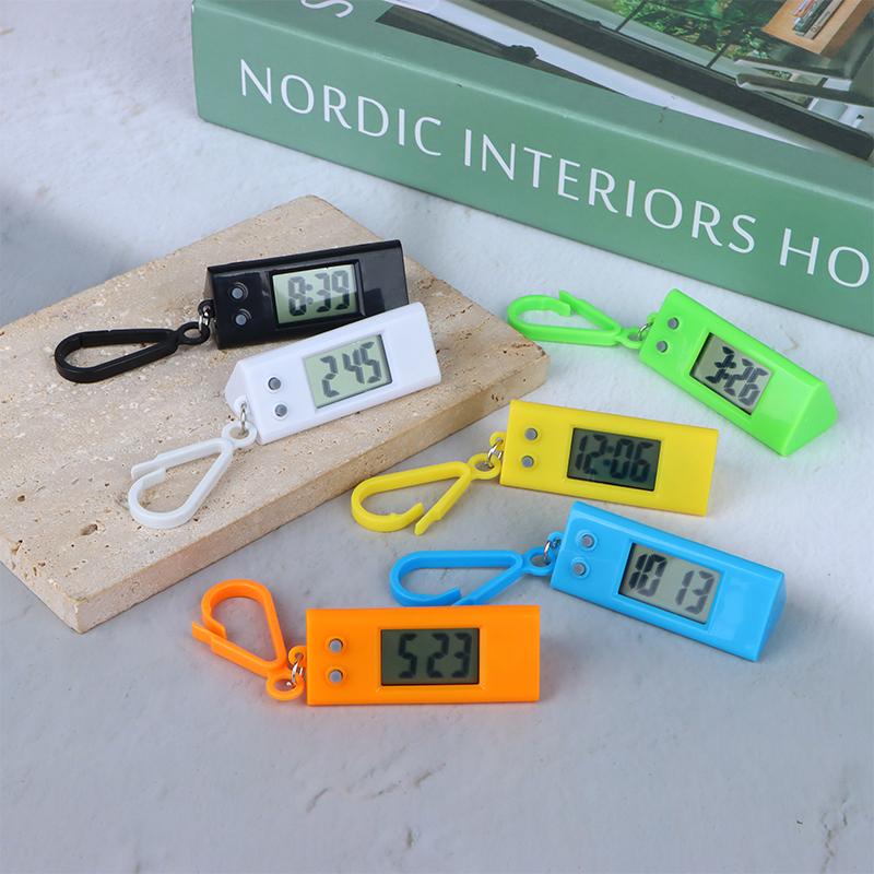 Mini Elektronické Trojúhelníkové Digitální Hodinky Zobrazení Času Dárek Pro Muže A Ženy Studentské Zkoušky Hodiny Závěsná Klíčenka