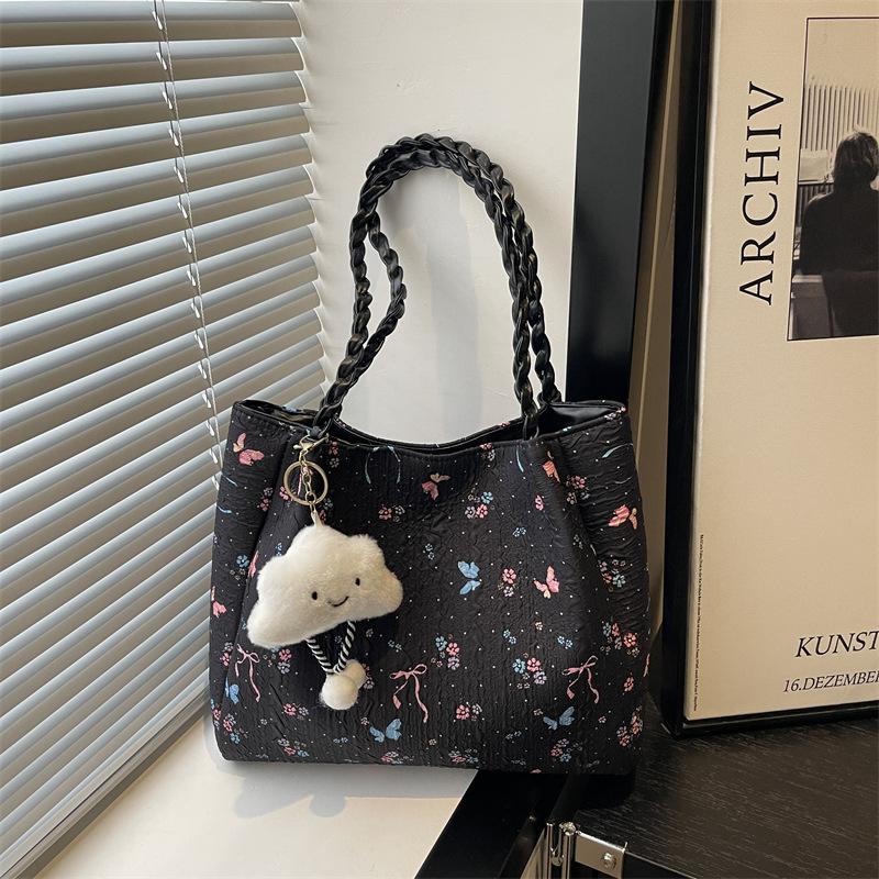 

Commute Fashion Tote Bag for Female Students, A Casual Single-shoulder Bag for Class Use With pendant чёрный