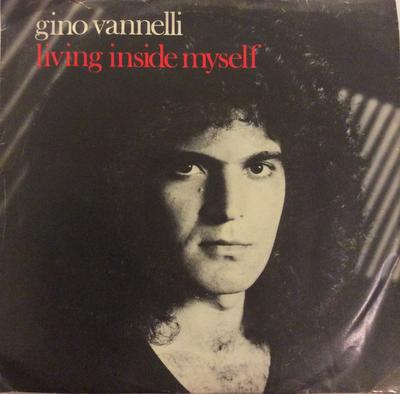 7inch Record GINO VANNELLI - Living Inside Myself AS0588 Arista 1981 US Dance & Electronica Used