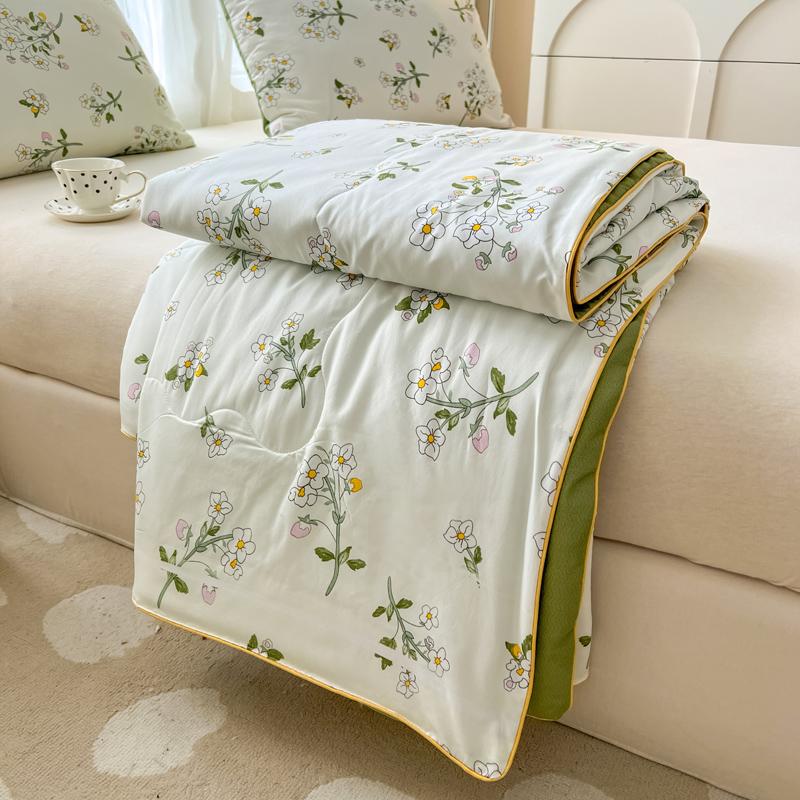 Summer Quilt Floral Style Duvets Single/Queen Size Comforter Thin Duvets Skin-Friendly Bedspread Edredones (No Pillowcase)
