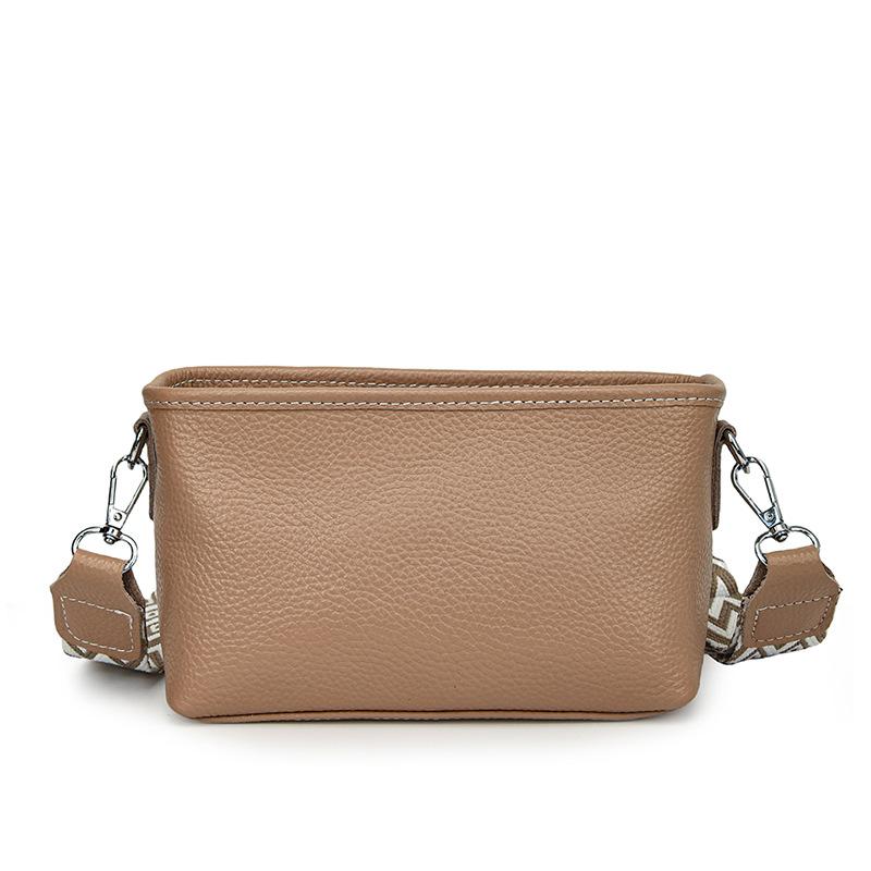 Genuine Leather Niche Design Wide Shoulder Strap Small Bag, High-end, Versatile, Fashionable and Textured Small Square Bag