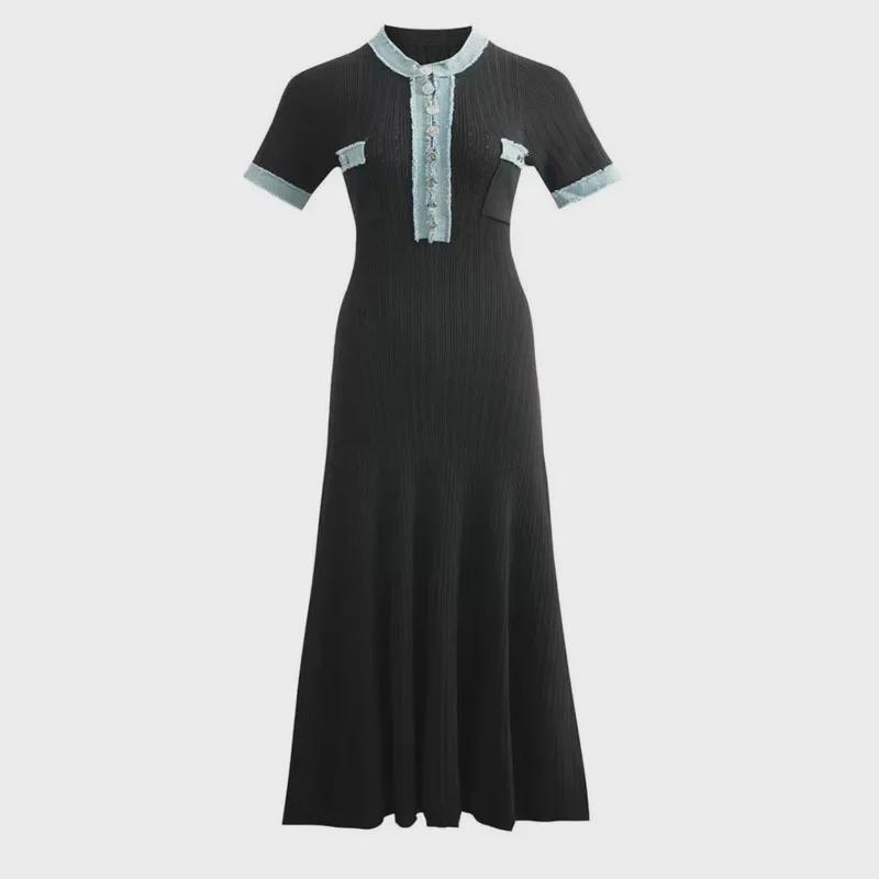 Elegantní francouzské pletené džínové svetrové šaty s krátkým rukávem