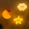 Neuartige LED-Nachtlampe in Sternen- und Wolkenform aus Silikon, wiederaufladbar, ideal für die Wandmontage im Kinderzimmer.