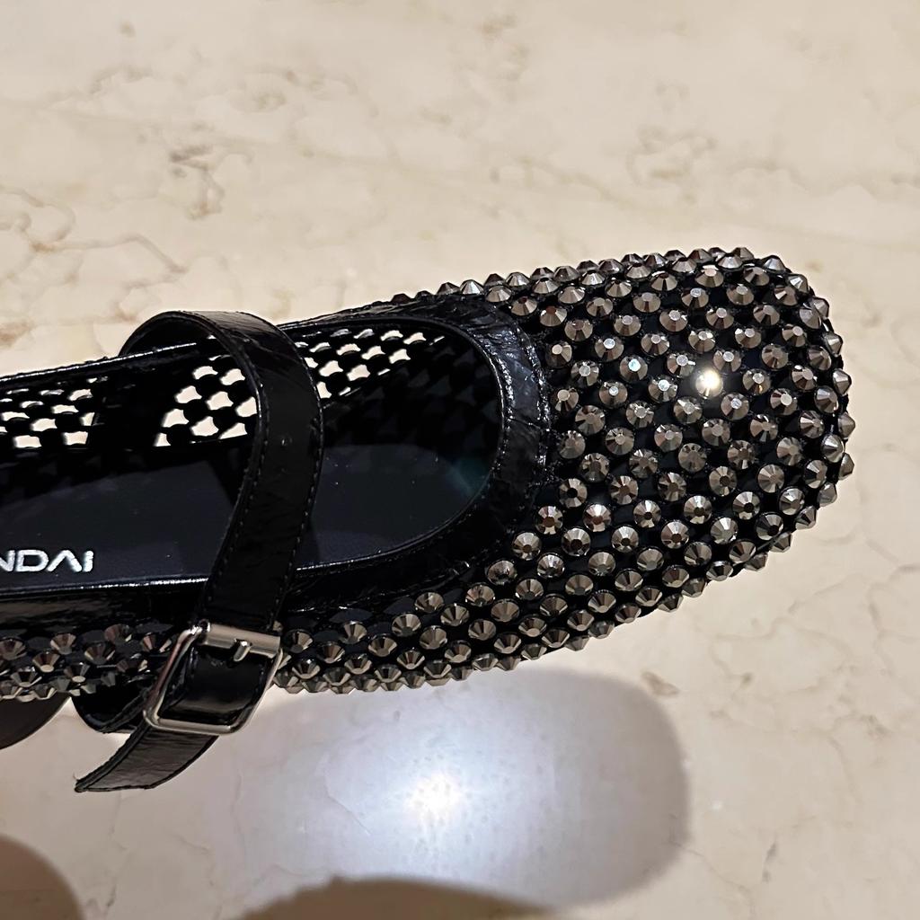 Europäische Station Damenschuhe 2025 Sommer neu Strass hohl atmungsaktives Mesh dicker Absatz Wort mit Mary Jane niedrig Absatz Sandalen