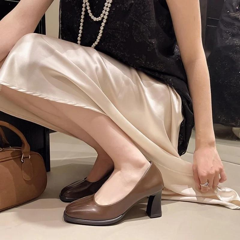 Women Classic Round Toe Black Patent Leather Slip On Square Heel Shoes for Office Lady Casual Hotel Work Pumps Zapatos Mujer A12