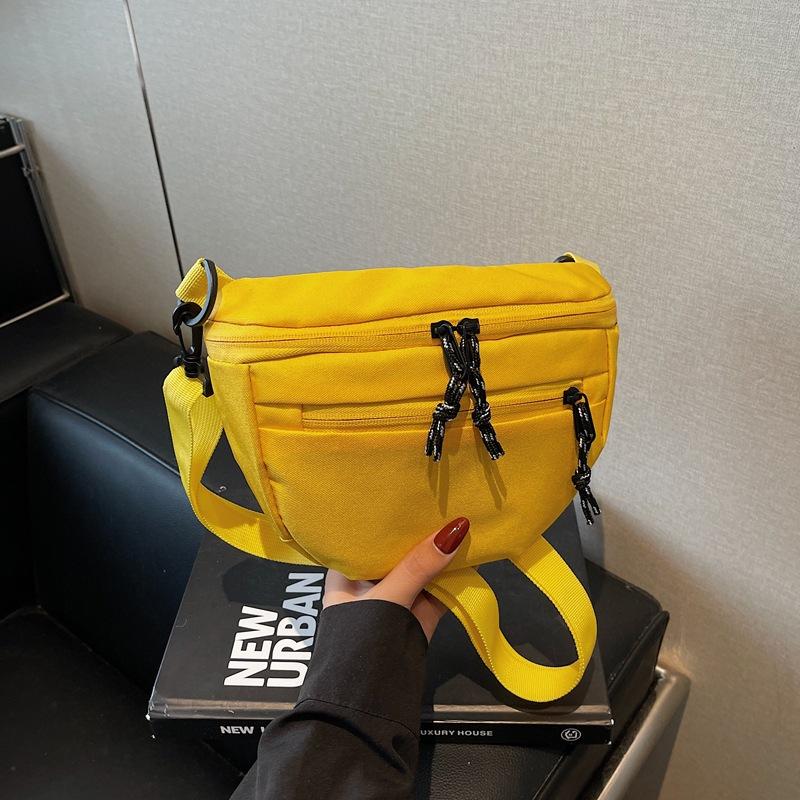 Fashion Small Bag Women's Casual Sports Temperament Simple Shoulder Armpit Bag Men's and Women's Lightweight Versatile Messenger Bag