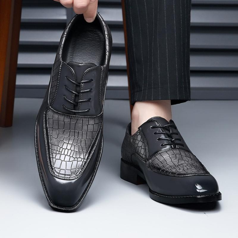 Klassische Herren-Anzugschuhe 2025 Neue Business-Freizeitschuhe Spitz zulaufend Herren Formale Schuhe Herren Büro-Flats Hochzeitsfeier Oxfordschuhe