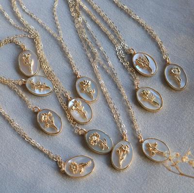 Vintage December Flower Necklace, Three-Dimensional Flower Oval Pendant December Flower Pendant Collarbone Chain Sweater Chain