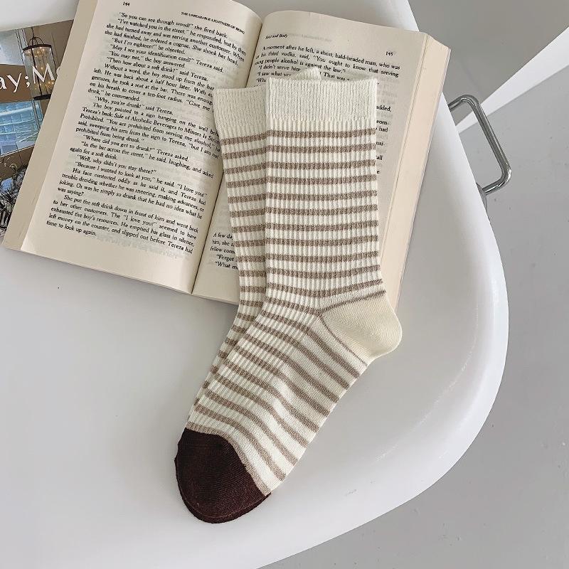 Women's Coffee Striped Bear Embroidery Mid-Calf Slouch Socks - Cute Cartoon Style