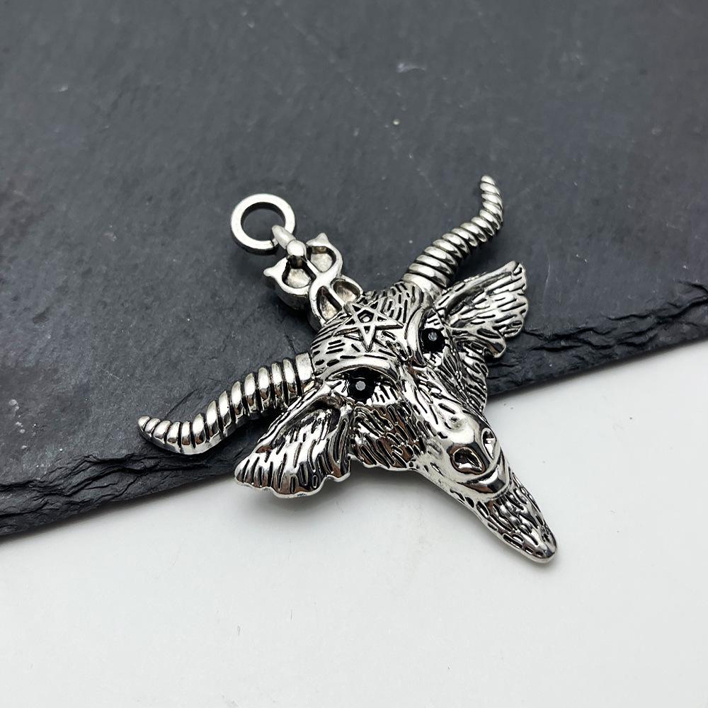 Men's Punk Hip Hop Bull Head Pendant Necklace - Retro Alloy Sweater Chain Accessories