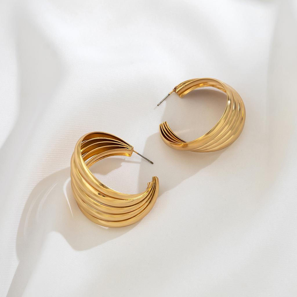Punk Vintage Geometric C Shape Circle Hoop Earrings for Women Trendy Smooth Metal Gold Color Piercing Earrings Party Jewelry New