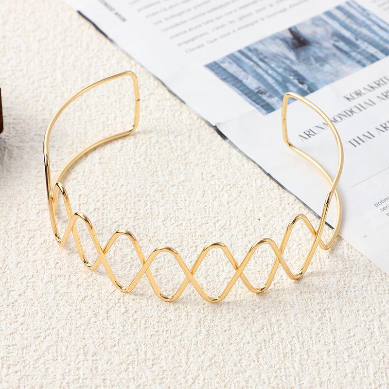 Wind Collar Bracelet, High-End Sense Exaggerated Geometric Hollow Wave Neck Ring Bracelet, Creative Arm Ring Necklace
