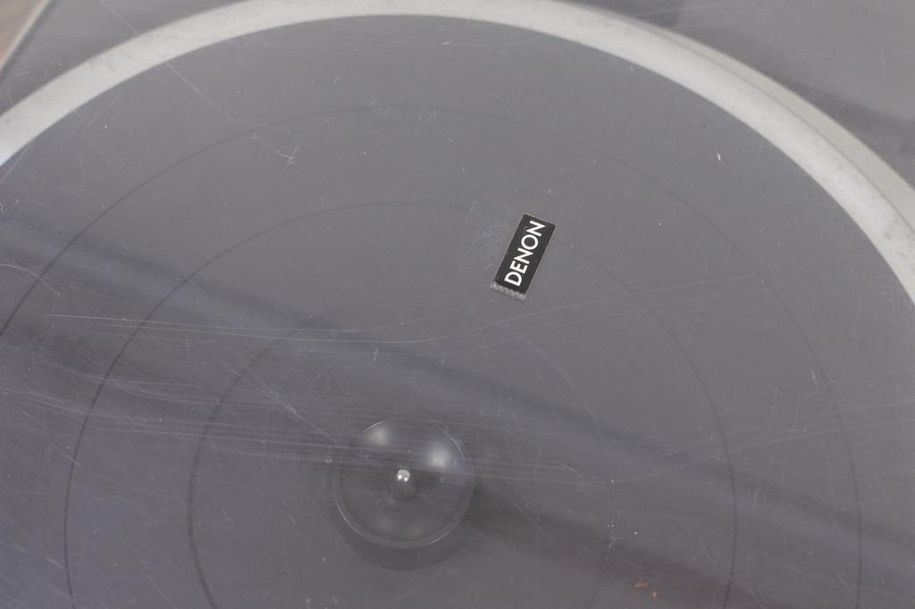 Denon DP‑59L Turntable Quartz Direct Drive – Tested – Headshell & Cartridge – Feet Damaged