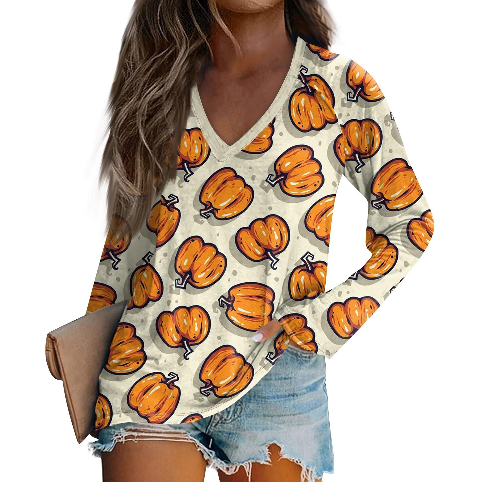 Женская футболка с длинным рукавом и V-образным вырезом с принтом на Хэллоуин — фото 3