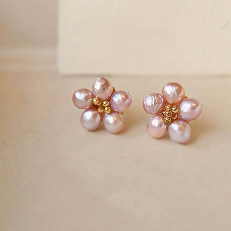 Natural Pink Baroque Pearl Flower Stud Earrings Irregular White Pearl Flower Earrings Earrings Silver Needle