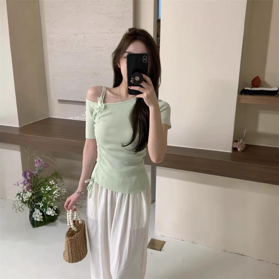 

Женский трикотажный топ на одно плечо светло-голубого цвета с нерегулярной кулиской и высоким дизайном от Baby Lightweight Summer Collection One Size (up to 125 lbs) зелёный