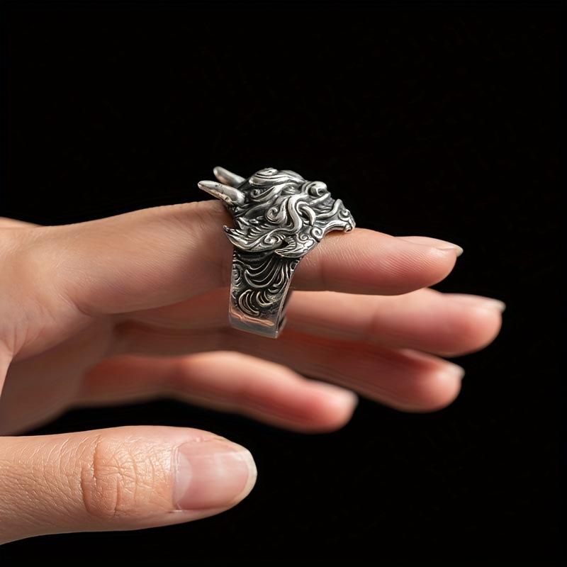 Fashionable and High-end Retro Zodiac Faucet New Open Index Finger Ring