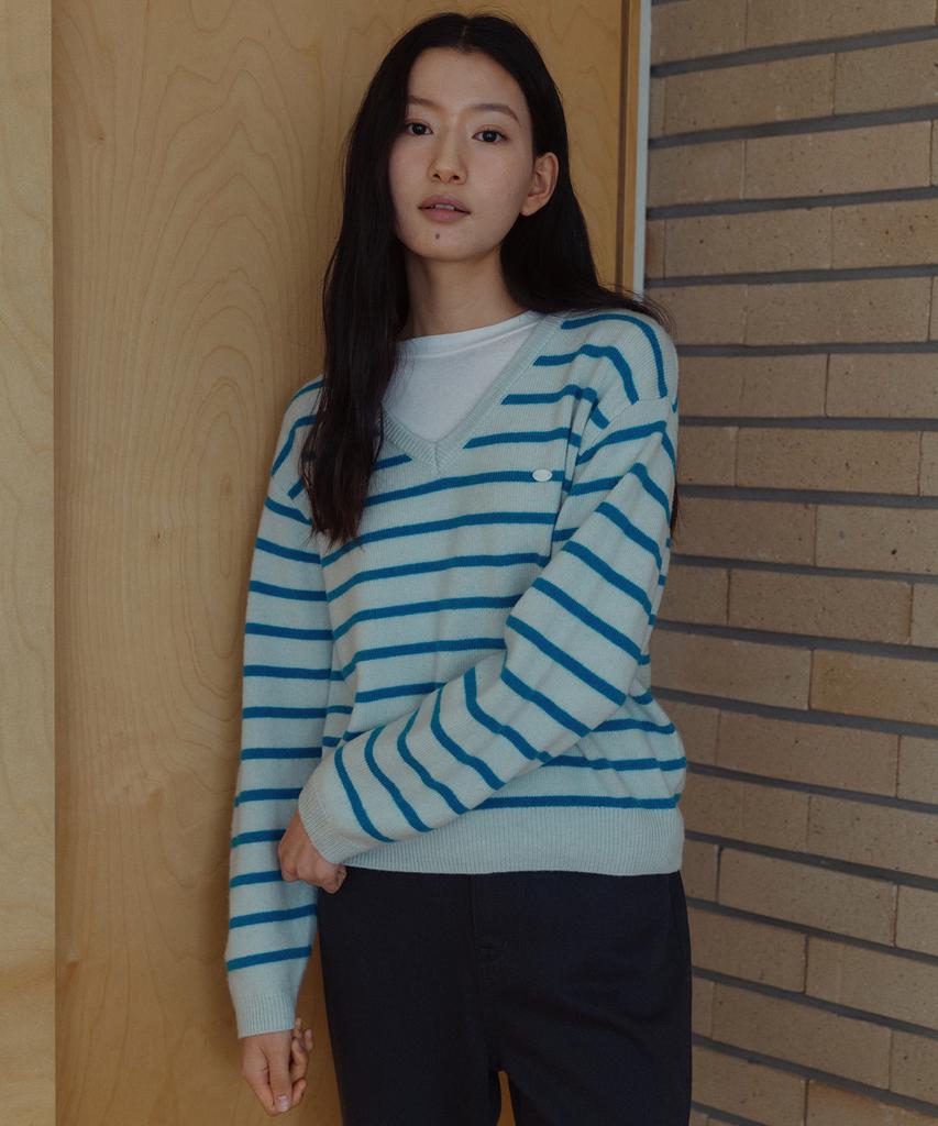 LAMINEZ Mono Stripe V-Neck Knit - Blue