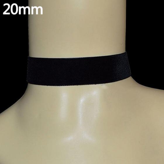 

Готическое ожерелье. Материал: бархат, сплав. Цвет: черный. 6 различных размеров