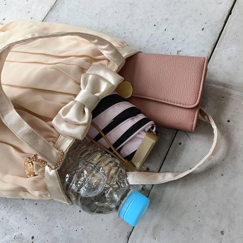 [mauve] Lightweight, Fluffy Chiffon Gathered Formal Bag with Ribbon (black)