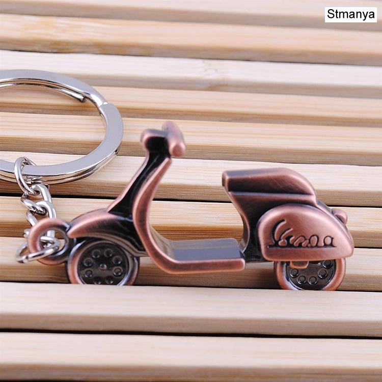 New Motorcycle Key Chain Charm Metal Keychain Men Women Car Key Ring 4 Color Key Holder Best Gift Jewelry