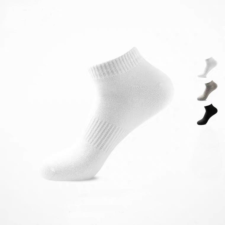 Unisex Comfortable Casual Breathable Cotton Short Socks New Summer No Show Breathable Knitted Socks for Male Black and White