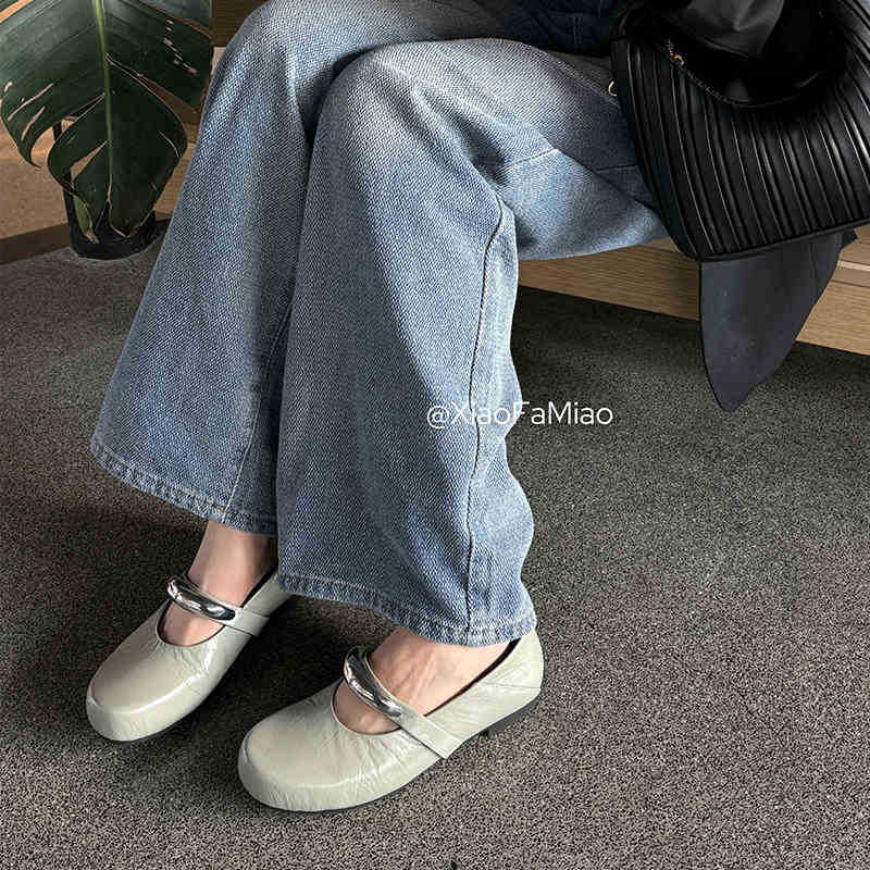 

Овчина натуральная кожа металлическое слово с туфлями Мэри Джейн новые ретро круглый носок плоская подошва мелкий вырез одинарные туфли женские 40