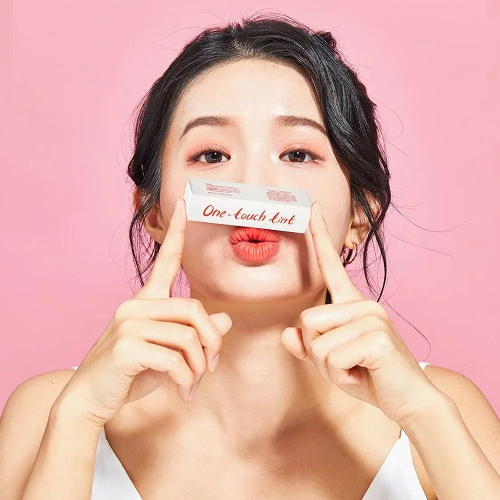 SOCIETTE One Day One-Touch Lip Tint 1+1 / Easy and hygienic makeup with a new tint every day