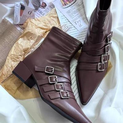 Modedesigner Damenstiefel Metallgürtelschnalle Schlanke Stiefel Sexy Spitzschuhe Lederstiefel Mode Reißverschluss Stiefeletten für Damen Kurzer Stiefel
