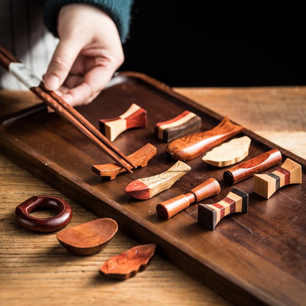 Supporto creativo per bacchette in legno Porta cucchiaio personalizzato per cucina Espositore per stoviglie da ristorante Articoli eleganti per la tavola da pranzo