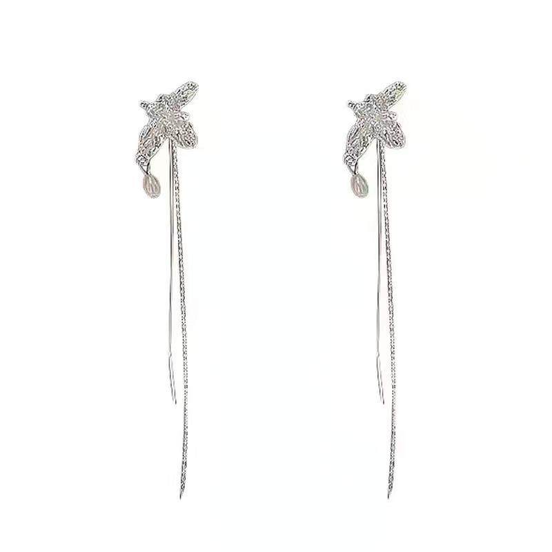 

White Deer same ear bone clip, new niche ear clip, women s long fringed ear hanging, no ear piercings, earrings.