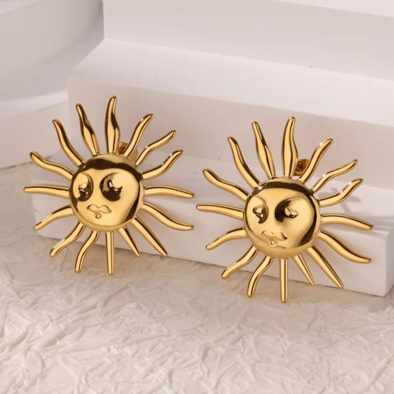 Retro Stainless Steel Love Earrings Exaggerated Gold Flower Water Drop Flower Texture Stud Earrings Women's Accessories