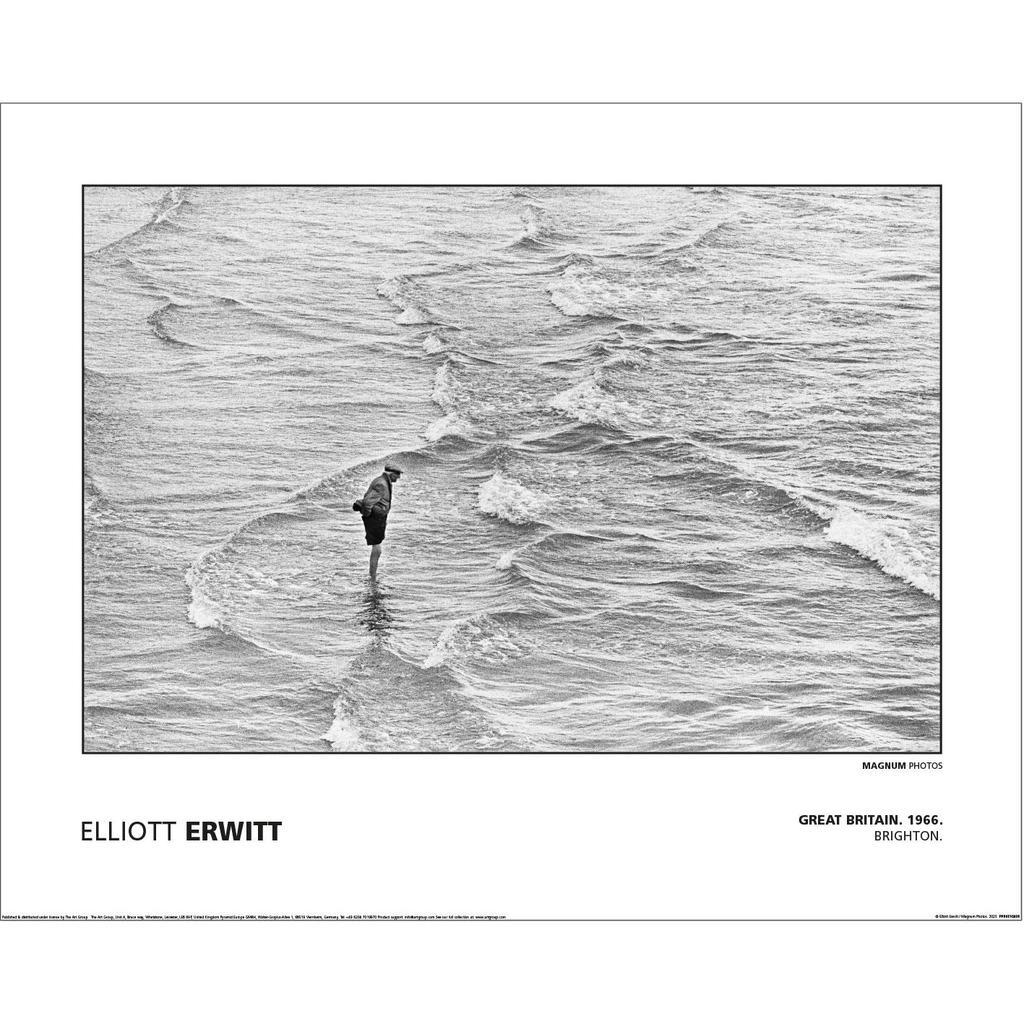 MAGNUM Elliot Erwitt - Great Britain Brighton 1966 Paper Print