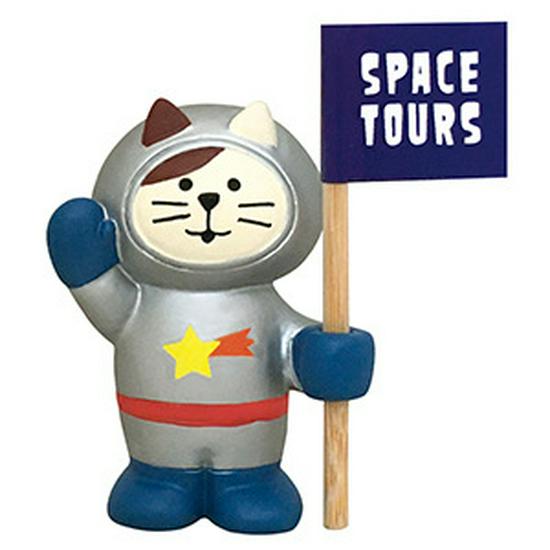

Japanese Zakka Food Toys: Trendy Alien Rocket Cat Resin Miniature Ornaments