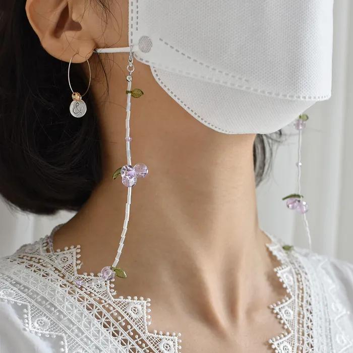 grape mask / glass strap