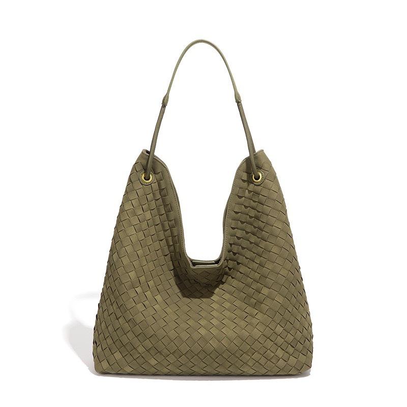 New autumn and winter suede hand-woven bag, large capacity, matte finish, high-end feel, casual style crossbody bag for women
